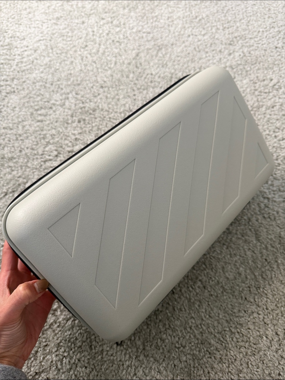 Off-White Box Bag - Picture 6 of 8